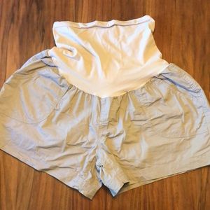 MOTHERHOOD MATERNITY shorts